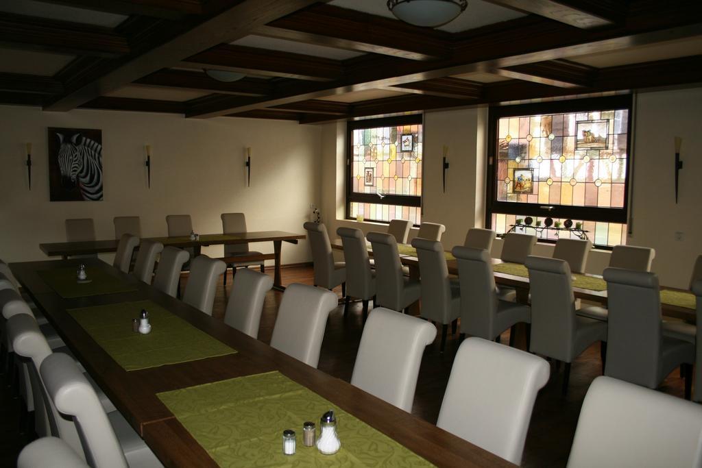 Hotel Restaurant Zum Schwanen Bruchköbel Eksteriør billede